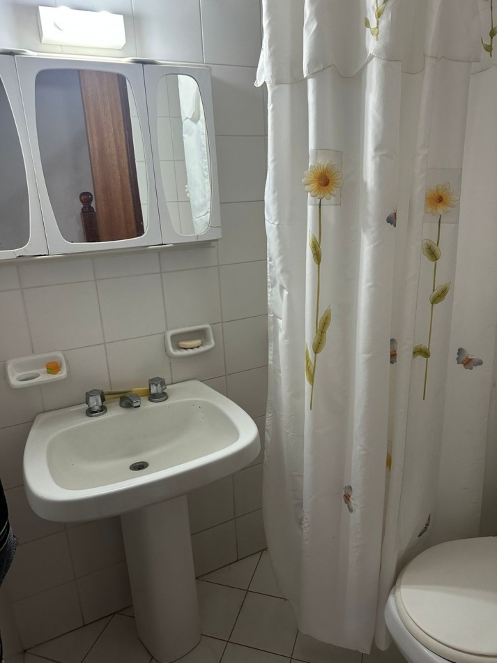 DEPARTAMENTO 4 AMBIENTES CON COCHERA FIJA A 2 CUADRAS DEL MAR 