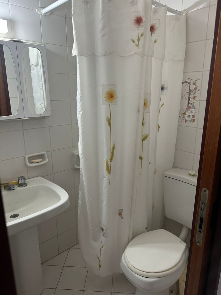 DEPARTAMENTO 4 AMBIENTES CON COCHERA FIJA A 2 CUADRAS DEL MAR 