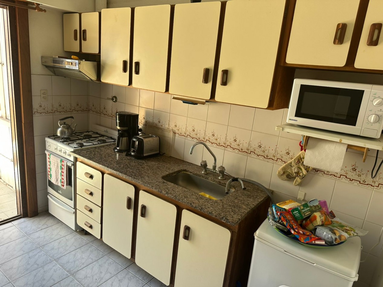 DEPARTAMENTO 4 AMBIENTES CON COCHERA FIJA A 2 CUADRAS DEL MAR 