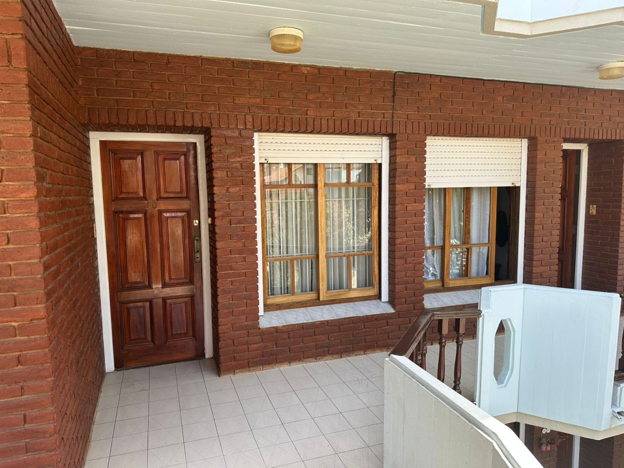 DEPARTAMENTO 4 AMBIENTES CON COCHERA FIJA A 2 CUADRAS DEL MAR 