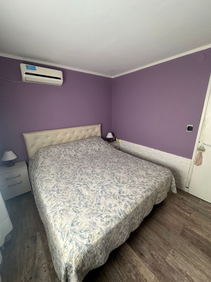 VENTA CASA EN VILLA GESELL - 3 AMBIENTES- PARQUE Y  PILETA EXELENTE UBICACION