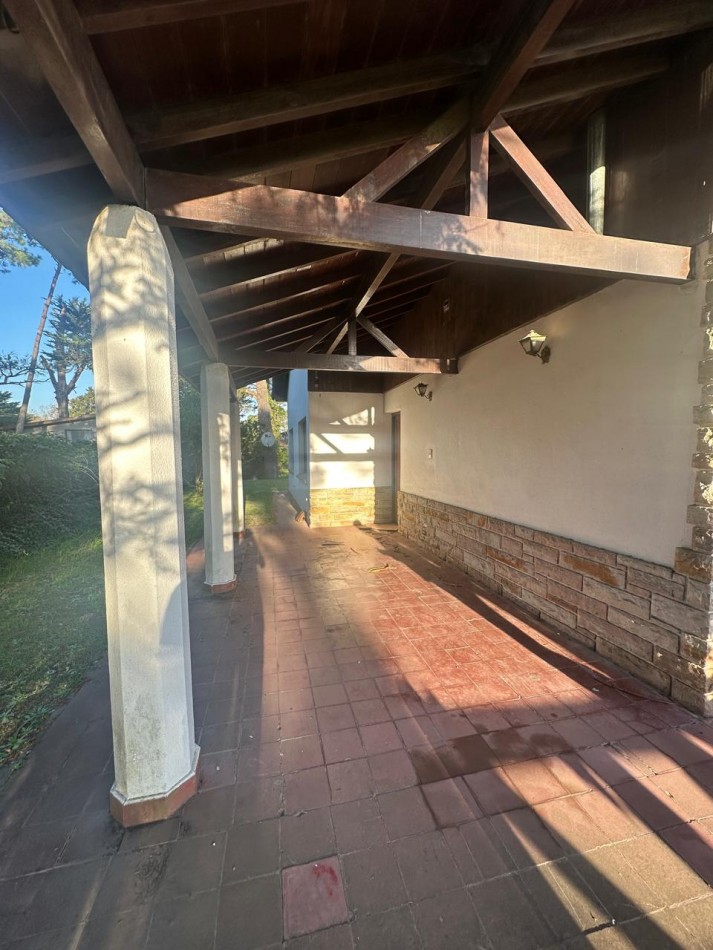 CHALET EN VENTA EN VILLA GESELL