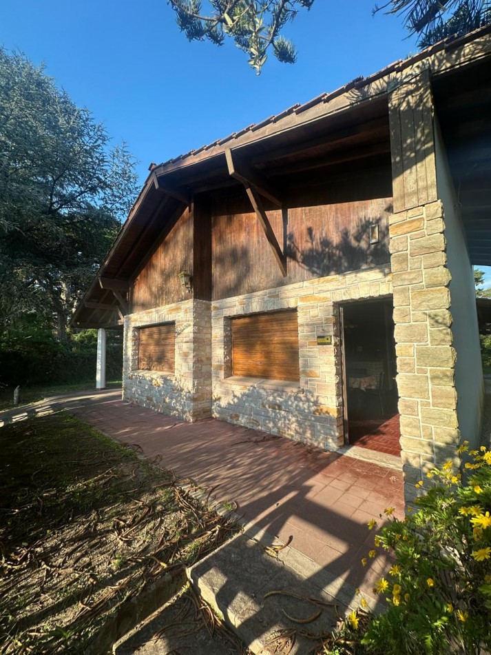 CHALET EN VENTA EN VILLA GESELL