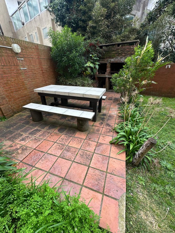 DEPARTAMENTO EN VENTA 2 AMBIENTES CON COCHERA 