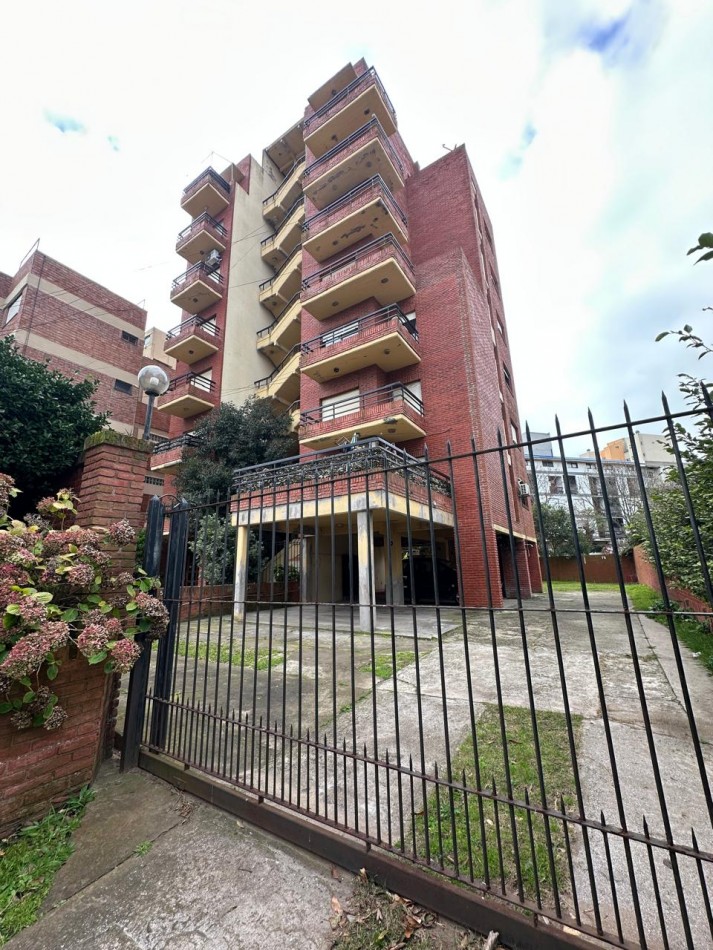 DEPARTAMENTO EN VENTA 2 AMBIENTES CON COCHERA 