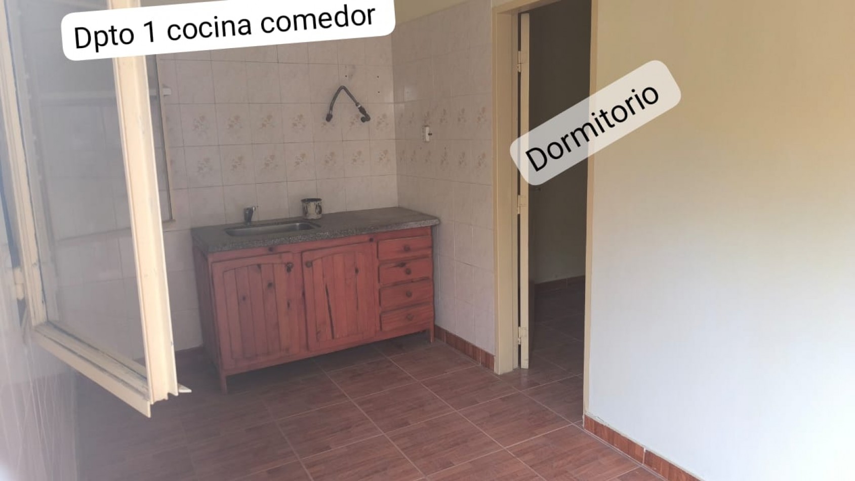 INVERSION UNICA! Casa + 2 Deptos + 2 depositos y resto estructura p/galpon