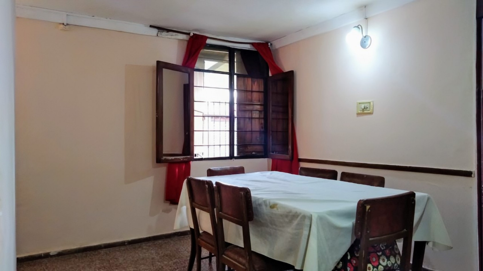 Rebajada oportunidad de Venta! Casa  mas monoambiente- Alto Alberdi -Cba