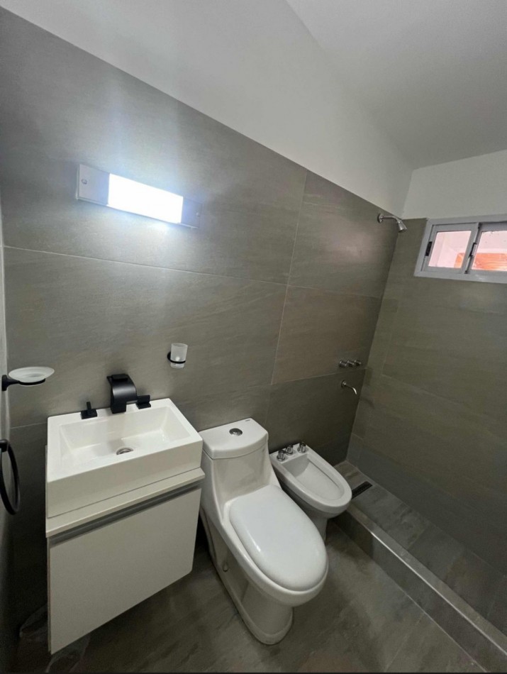 CASA RECIEN REMODELADA EN VENTA