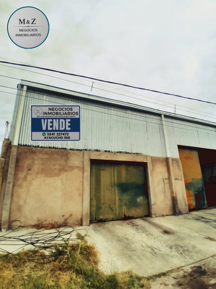 VENDE CASA ESQUINA CON GALPON Y DEPARTAMENTO