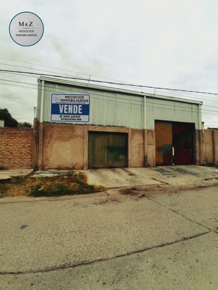 VENDE CASA ESQUINA CON GALPON Y DEPARTAMENTO