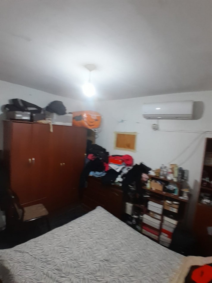 VENDE CASA ESQUINA CON GALPON Y DEPARTAMENTO