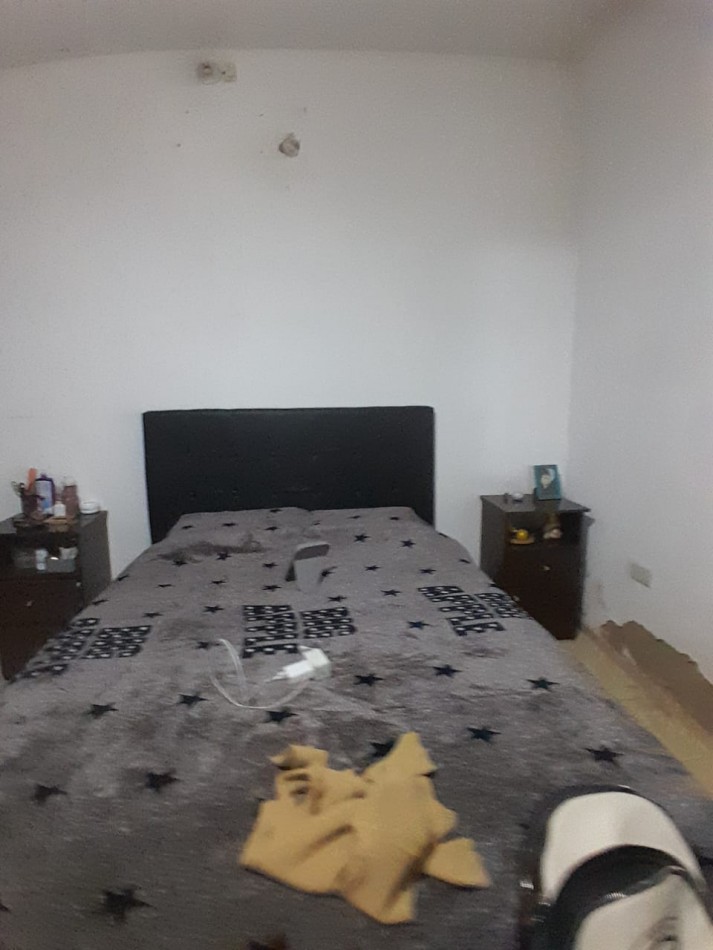 VENDE CASA ESQUINA CON GALPON Y DEPARTAMENTO