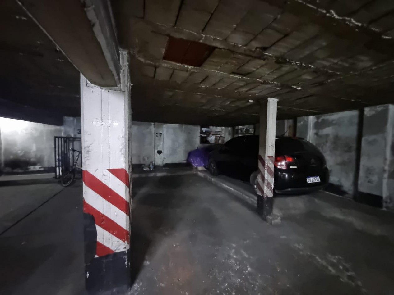 COCHERA EN EDIFICIO