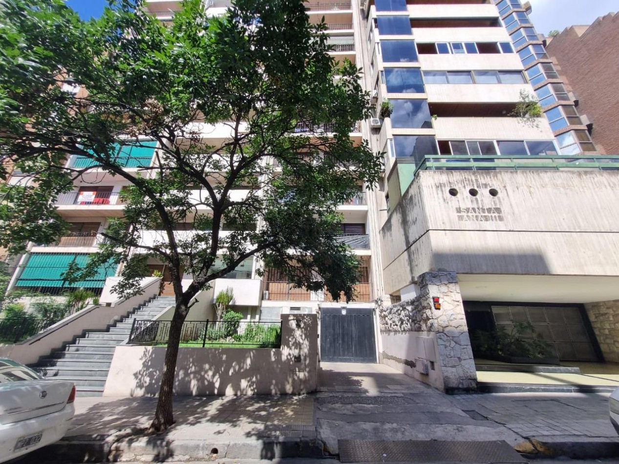 COCHERA EN EDIFICIO