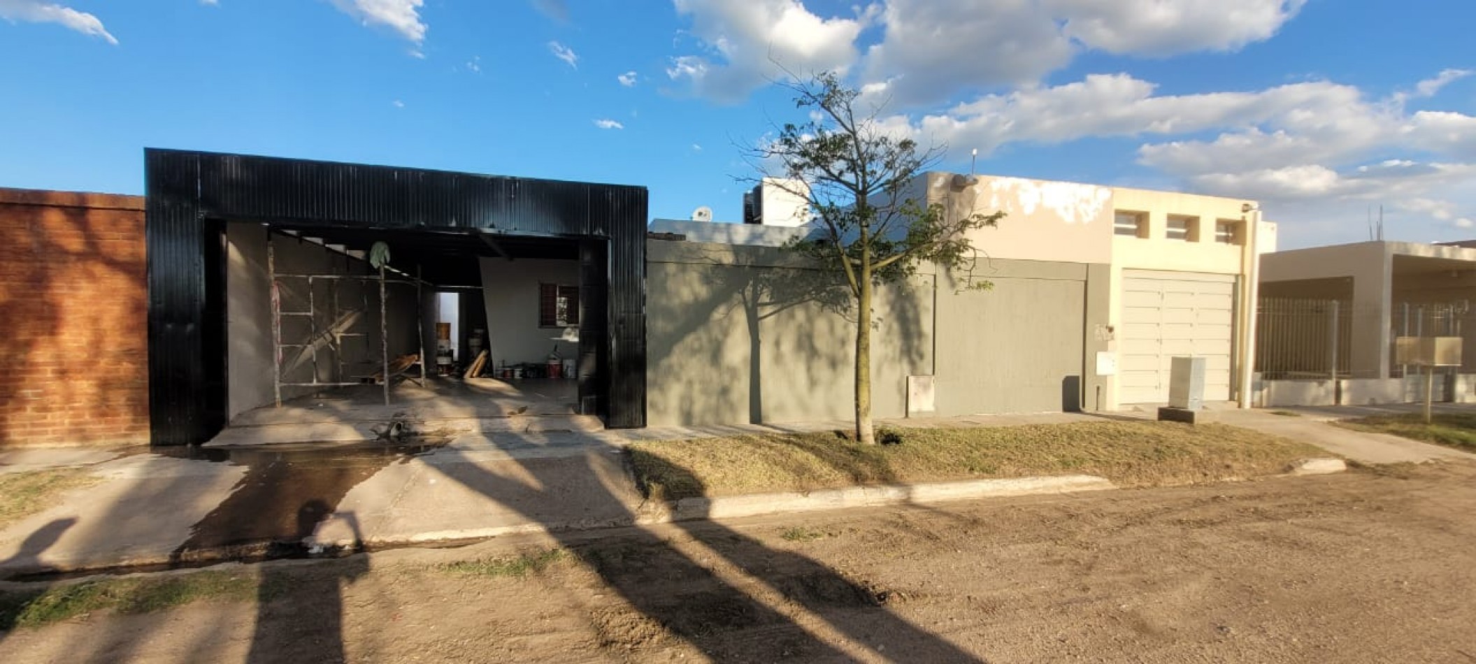 CASA EN VENTA EN LOS LAPACHOS 