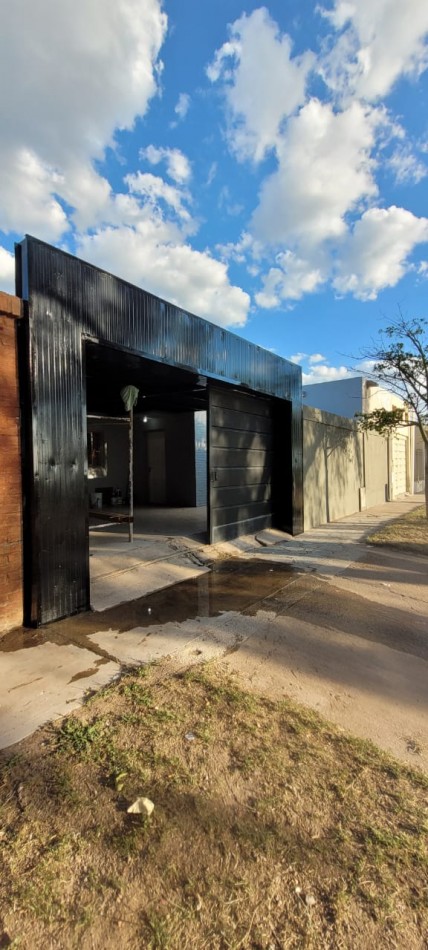 CASA EN VENTA EN LOS LAPACHOS 