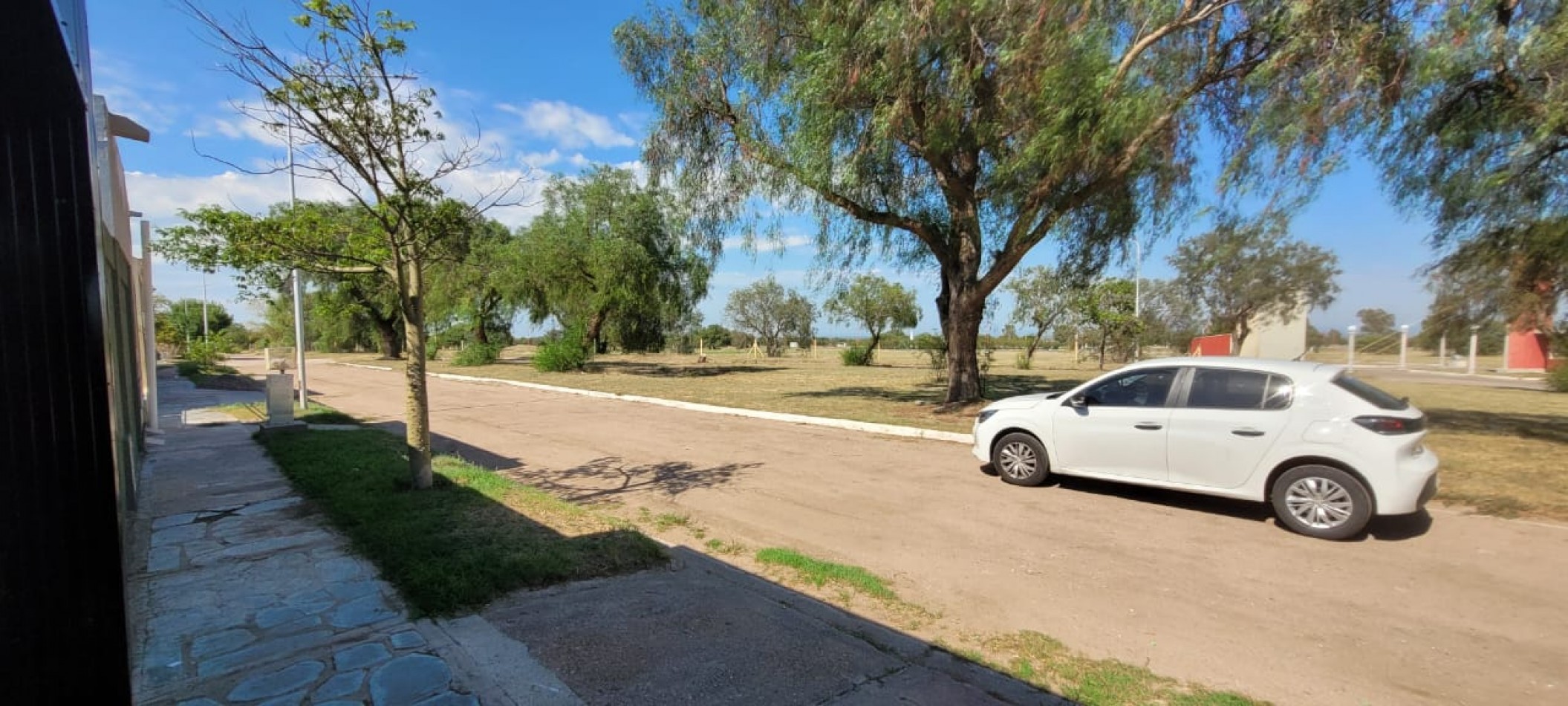 CASA EN VENTA EN LOS LAPACHOS 