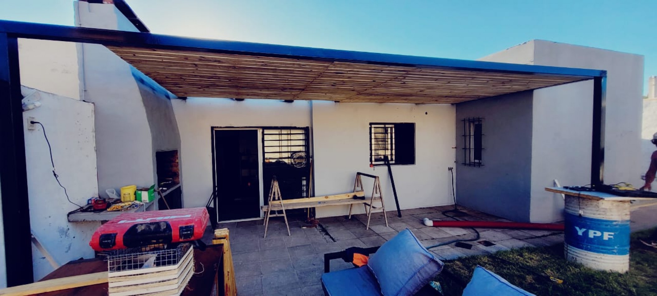 CASA EN VENTA EN LOS LAPACHOS 