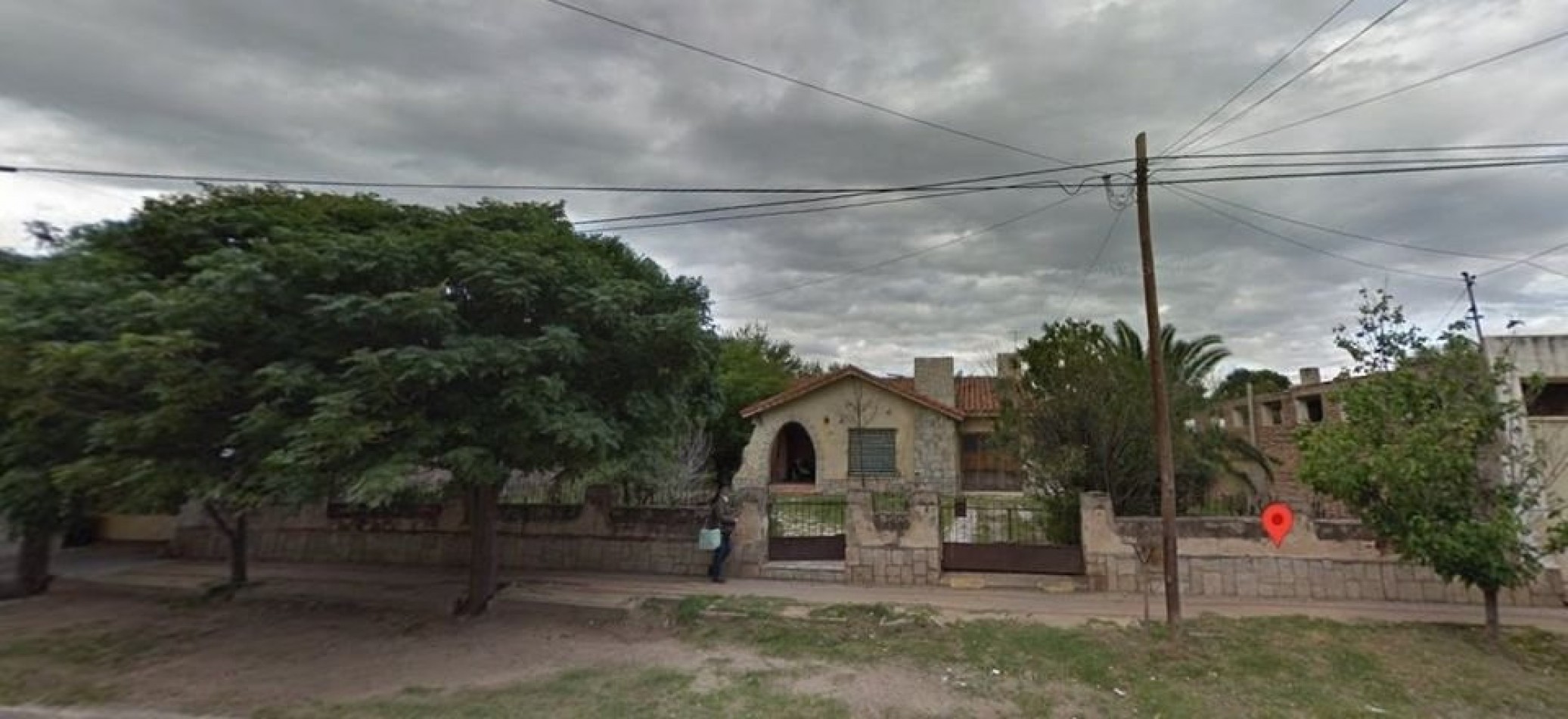 VENDO CASA CON TERRENO EN SAN LUIS