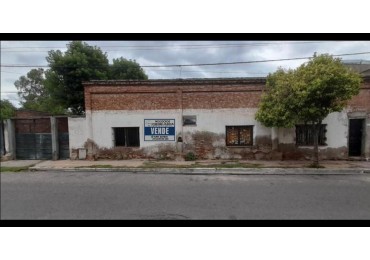 CASA A DEMOLER O REMODELAR EN VENTA