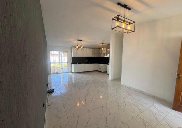 CASA RECIEN REMODELADA EN VENTA